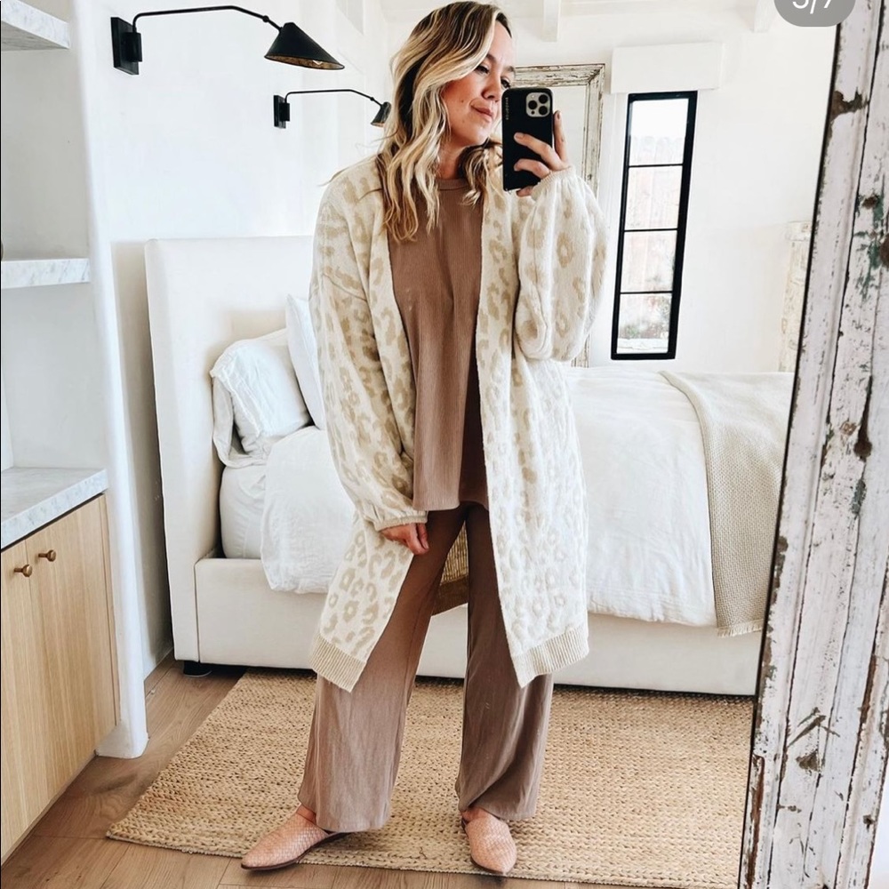 Carly Jean Los Angeles Cambria bell sleeve duster sweater